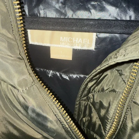 Olive Green Puffer Jacket - Picture 4 of 6